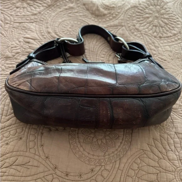 Dooney And Bourke Croc Embossed Hobo Shoulder - Picture 4 of 15